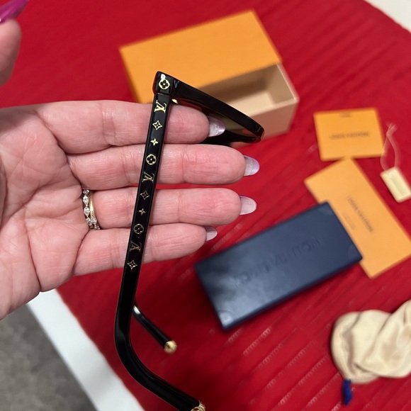 My monogram cat eye sunglasses Louis Vuitton - Picture 6 of 10